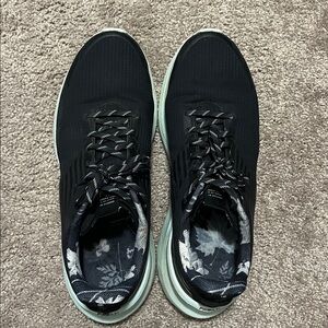 Men's Black Saucony Shoes
